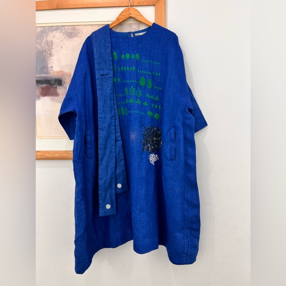 AODress Hockney embroidered dress. Size M - Picture 2 of 5